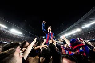 Lionel Messi en la cima del mundo: seis Balones de Oro y la platea global a sus pies; el rosarino empujó los límites y llevó al fútbol a una dimensión desconocida