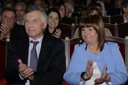 Bullrich y Macri, durante la presentación del libro de la postulante presidencial de JxC