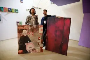 En la galería Isla Flotante celebraron la venta de estas dos obras de Valentina Lienur al Museo de Arte Moderno de Buenos Aires