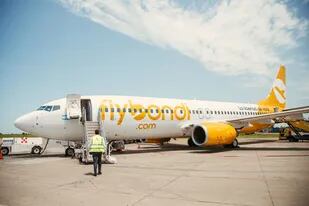 Flybondi cancela sus operaciones en las rutas desde y hasta Rosario