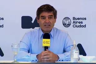 Fernán Quirós en conferencia de prensa