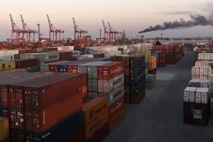 Los importadores aseguran que no se liberan los productos para ser retirados una vez que llegan a la Argentina