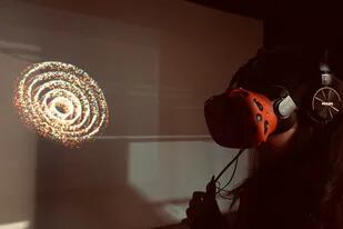 Gracias a la realidad virtual, el público de Pinta Miami puede ingresar en las obras de Julio Le Parc y vivir una experiencia 3D