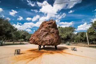 En Campo del Cielo, en el límite entre Chaco y Santiago del Estero, impactó una lluvia de meteoritos metálicos