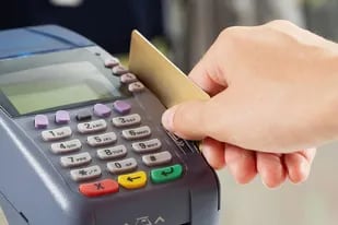 El costo financiero total de las tarjetas de crédito supera el 82%