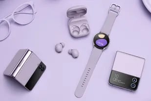 Los auriculares Galaxy Buds2, los relojes Galaxy Watch5 y los smartphones Galaxy Z Flip4 comparten la paleta de colores