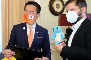 Gabriel Boric y el regalo de Pokémon de la embajada  de Japón