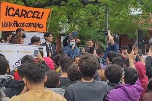Javier Milei, diputado electo por La Libertad Avanza, llegó a  Formosa para apoyar al creador del partido libertario local, Agustin Rojas y luego dio un discurso en una plaza