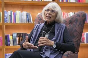 La escritora chilena falleció a sus 82 años