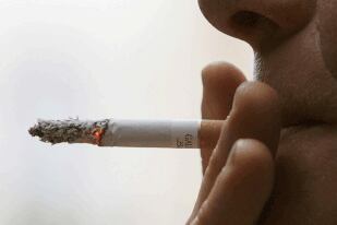 El video permite tener una noción de lo que causa el cigarrillos en los pulmones