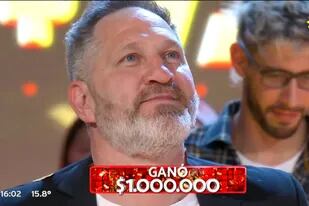 Alejandro ganó el millón de pesos y tomó una decisión en medio de su festejo (Captura video)
