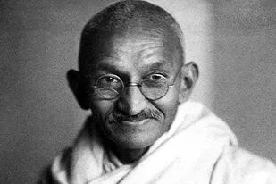 Gandhi fue el mayor impulsor de la resistencia sin violencia para generar el cambio.