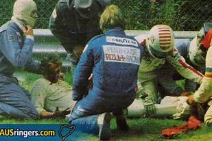 Niki Lauda yace inconsciente sobre la pista, tras el incendio