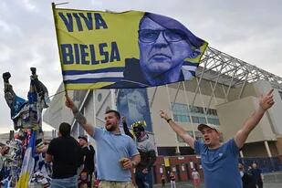Los hinchas volvieron el domingo al estadio Elland Road y manifestaron su admiración por Bielsa