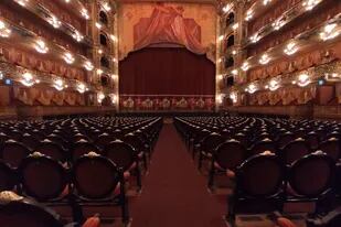 El Teatro Colón se vacía al terminar la función de Sinfonietta/Carmén