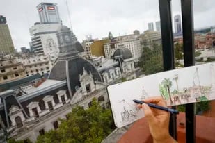 Edificios, parques, cúpulas: todo el esplendor de Buenos Aires cabe en un dibujo realizado desde un noveno piso en la Avenida de Mayo