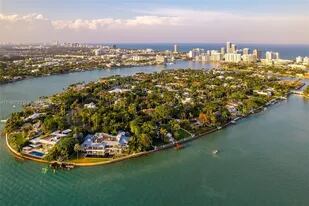 Se vende un complejo exclusivo con cuatro villas de lujo en Miami Beach a US$170 millones