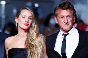 Sean Penn, muy orgulloso de su hija Dylan