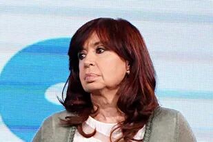 Cristina Kirchner rompió el silencio en medio de la crisis