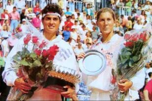 Gabriela Sabatini y Monica Seles, tras la final del Abierto de Italia 1992, ganado por la argentina
