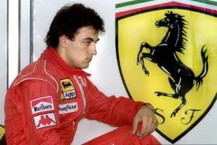 Jean Alesi corrió entre 1991 y 1995 en Ferrari, escudería con la que logró su única victoria en la Fórmula 1; actualmente se desempeña como comentarista de Canal+