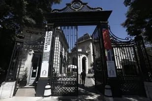 La entrada al Palacio Errázuriz, sede del Museo Nacional de Arte Decorativo, esta mañana