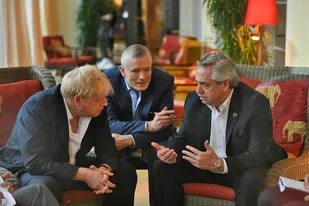 Alberto Fernández se reunió con el inglés Boris Johnson, en Alemania; participó el traductor oficial argentino