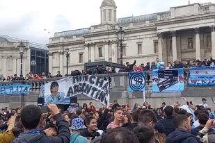 El Trafalgar Square de Londres contó con una fuerte presencia argentina antes de la Finalissima contra Italia.