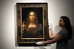 "Salvator Mundi" se vendió en Christie's por 450 millones en 2017, el precio más alto pagado por una obra en una subasta