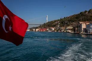 Proyecto "Canal Estambul" supone un aumento de las tensiones geopolíticas con Rusia, además de daño ambiental
