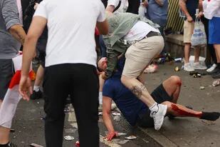 Se registraron incidentes y choques entre hinchas y de hooligans con la policía antes de la final de la Eurocopa 2020 entre Italia e Inglaterra en Wembley