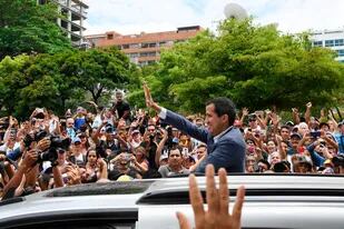 En Caracas, Guaidó encabezó una protesta opositora contra el gobierno chavista