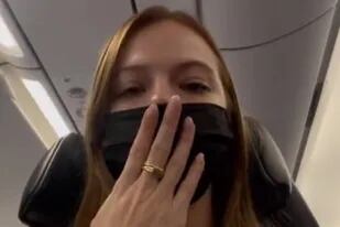 Una joven australiana nunca imaginó que a través del chat interno del avión sería víctima de acoso