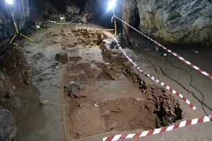 02/06/2022 Zona de excavación en la cueva de Ardales POLITICA INVESTIGACIÓN Y TECNOLOGÍA MUÑOZ ET AL. /PLOS ONE