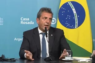 El ministro de Economía, Sergio Massa, durante la conferencia con su par de Brasil, Fernando Haddad