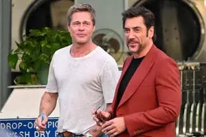 De la charla de Javier Bardem y Brad Pitt en una lavandería al paseo con muletas de Keanu Reeves