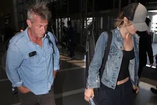 Sean Penn y su novia, la actriz Leila George D´Onofrio, mantienen una relación de muy bajo perfil