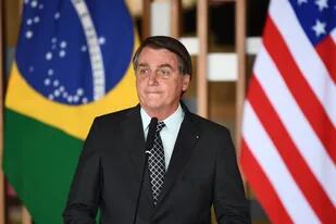 El presidente brasileño, Jair Bolsonaro, pronuncia un discurso después de una reunión con el asesor de seguridad nacional de Estados Unidos, Robert O Brien, en el Palacio de Itamaraty en Brasilia, el 20 de octubre de 2020