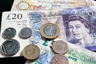 Desde 1960, los billetes y monedas en Reino Unido y los países que forman parte de la Commonwealth llevan el rostro de Isabel II