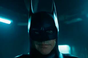 Michael Keaton como Batman en Flash, la película dirigida por Andy Muschietti. Captura de trailer.