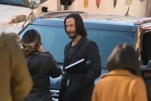 Keanu Reeves fue visto en Chinatown en el inicio de la filmación de Matrix 4, bajo la dirección de Lana Wachowski