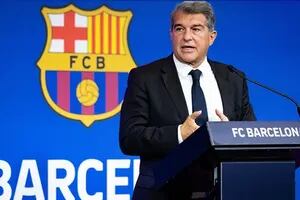 La durísima respuesta del presidente de Barcelona al titular de LaLiga en medio del escándalo que sacude al club catalán