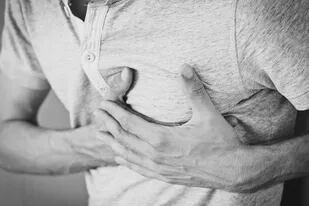 Varias pueden ser las causas de dolor de pecho, desde "microespasmos” del corazón, hasta ataque de pánico.