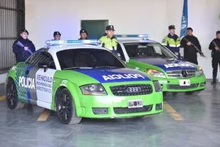 Un Audi y un Mercedes Benz, convertidos en móviles policiales