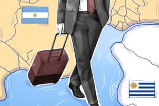 El cepo cambiario y la suspensión del régimen de economía del conocimiento impulsan a las compañías locales a vender sus productos desde subsidiarias en el exterior; Uruguay, el destino más elegido