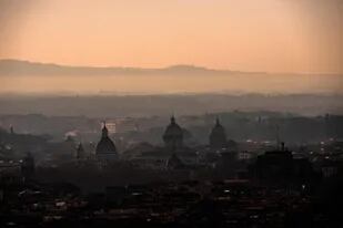 Una vista panorámica de Roma de esta mañana: a diferencia de la cuarentena del año pasado, ahora la Ciudad Eterna sigue vibrando