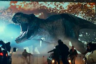 Esta imagen proporcionada por Universal Pictures muestra una escena de "Jurassic World Dominion". (Universal Pictures/Amblin Entertainment vía AP)