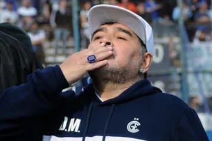 Efemérides del 25 de noviembre: se cumple el primer aniversario de la muerte de Diego Armando Maradona