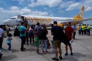 El primer avión de Flybondi, Nelson, partió de Córdoba hacia Misiones