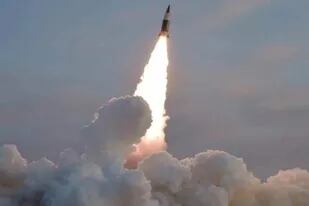 En menos de una semana Corea del Norte lanzó cuatro misiles balísticos hacia el mar de Japón (foto de archivo)